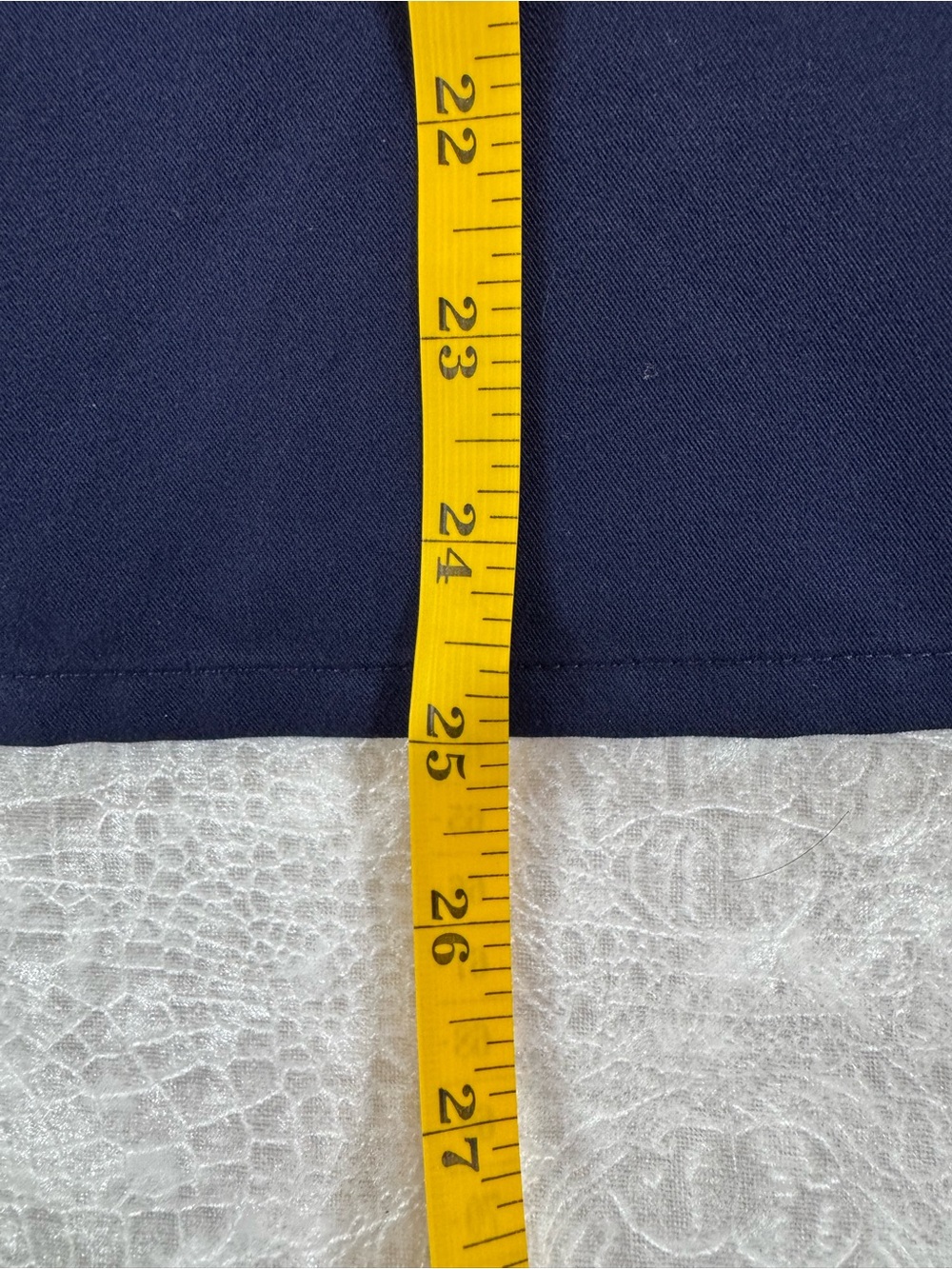 FIGS Catarina Variant Navy One-Pocket Scrub Top, Women’s size medium petite - Picture 4 of 5